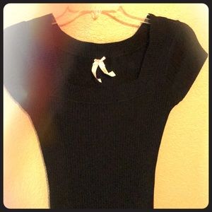 Short sleeved sweater